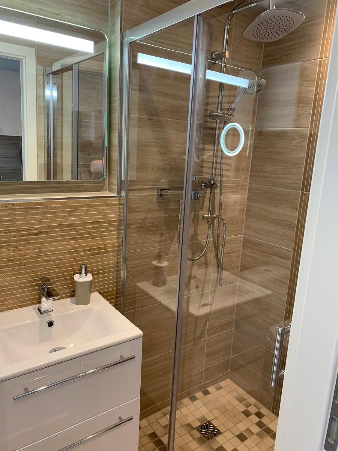 Kleine Moewe, Exklusives Ein Zimmer Apartment Mit Sauna Im Haus Wunstorf Exterior foto